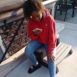 Meet your Posher, Adriana